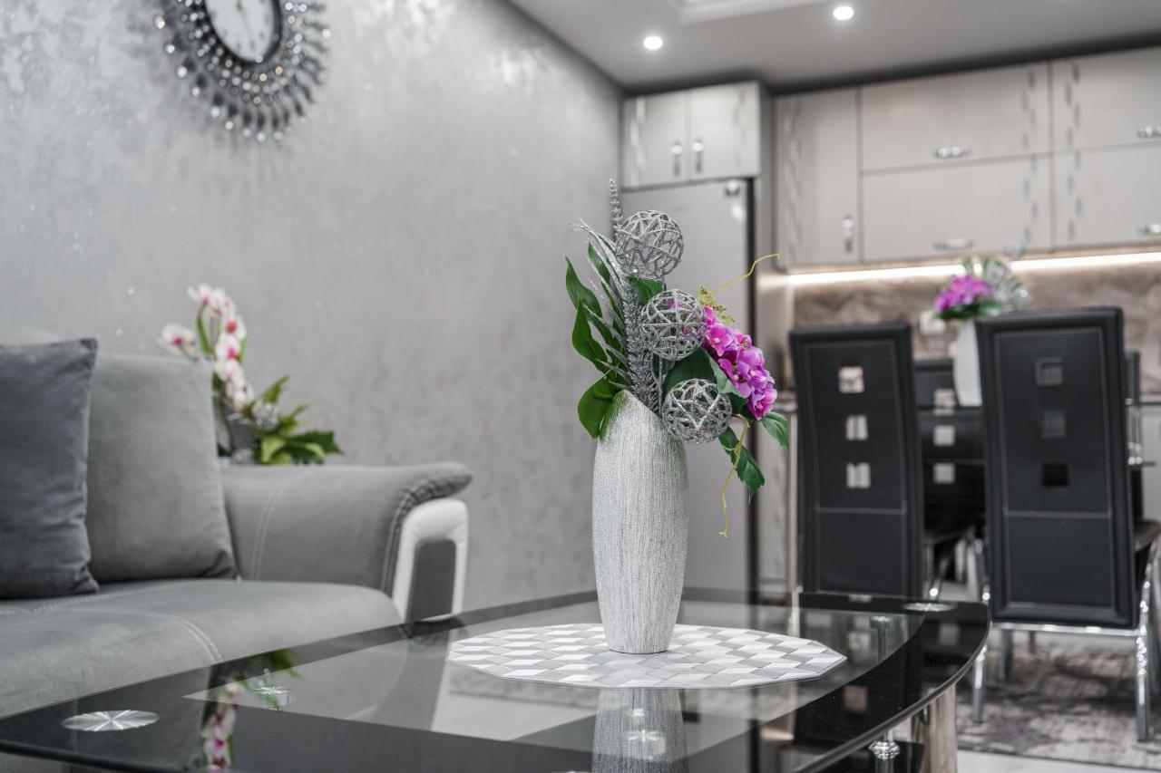 City Apartments - A Brand New Luxury & Comfy. 阿塞诺夫格勒 外观 照片